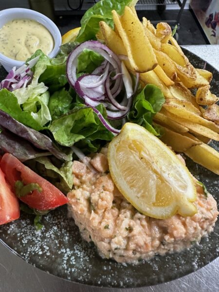 Tartare de saumon basilic